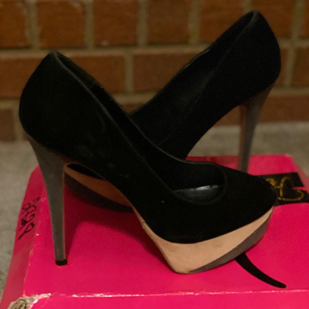 Cute black, gray with a little tan platform punps